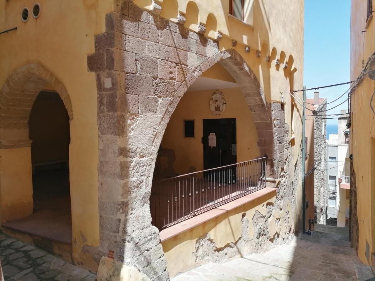 “Cielo E Mare”, Casetta Nel Cuore Del Borgo Antico / “Sky & Sea”, Charming In The Heart Of Old Village Castelsardo Exteriör bild