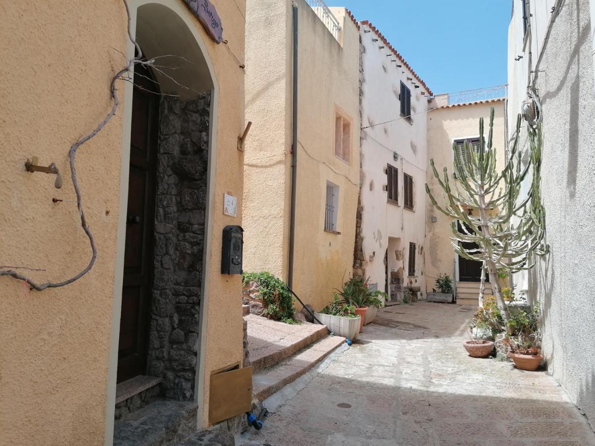 “Cielo E Mare”, Casetta Nel Cuore Del Borgo Antico / “Sky & Sea”, Charming In The Heart Of Old Village Castelsardo Exteriör bild