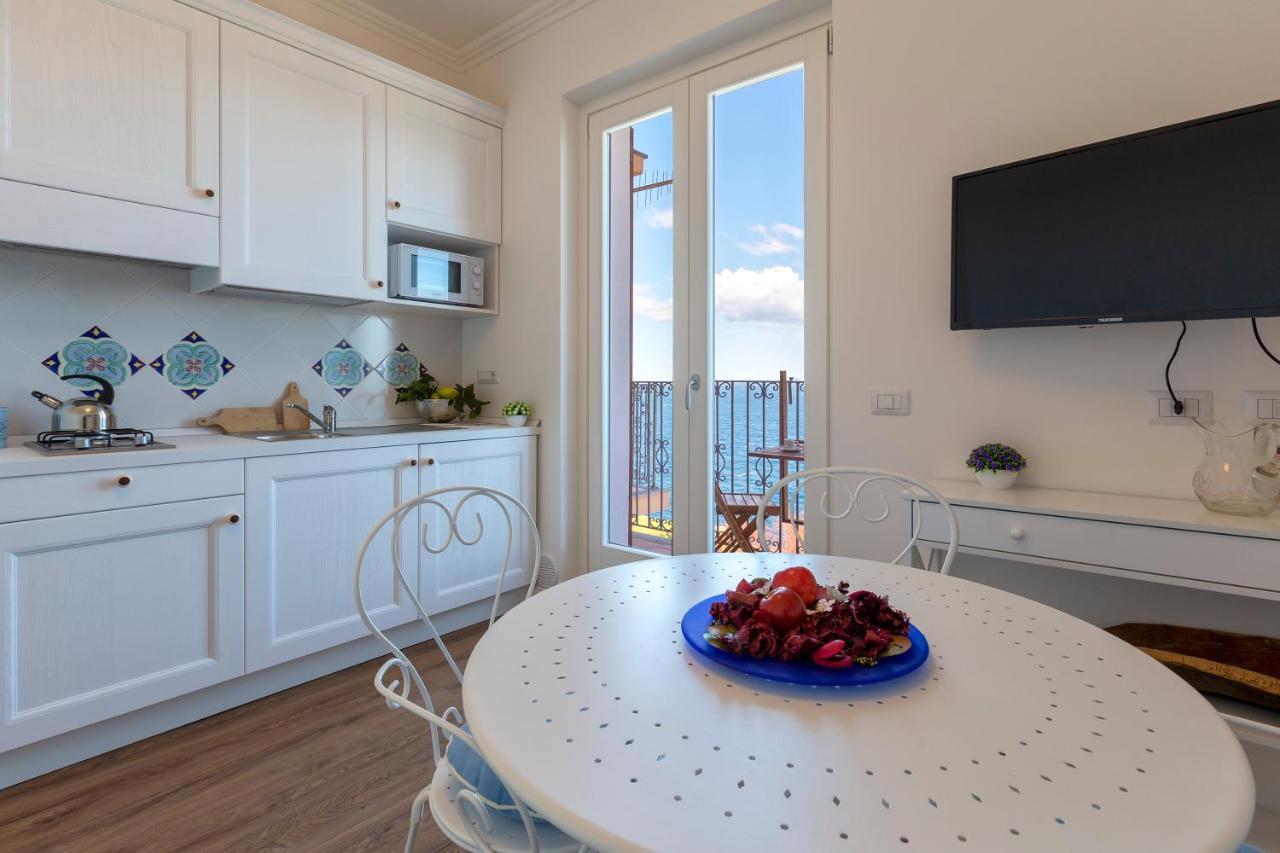 “Cielo E Mare”, Casetta Nel Cuore Del Borgo Antico / “Sky & Sea”, Charming In The Heart Of Old Village Castelsardo Exteriör bild